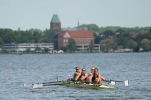 Souverän und Heimvorteile: SF 4- mit Anna Calina Schanze, Ida Kruse, Tabea Schenkedehl und Annemieke Schanze, nternationale 58. Ratzeburger Ruderregatta, Foto: RRC