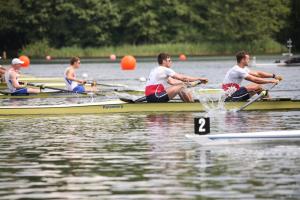 Lokalmatador Arne Schwiethal (Bug) startete mit Florian Reinecke (RC Allemannia) in Ratzeburg mit Ratzeburg im 2-. Internationale 58. Ratzeburger Ruderregatta