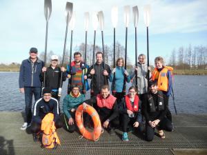 Die Lehrgangsteilnehmer mit den Referenten.